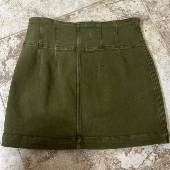 NWOT feee people skirt - Picture 2 of 3